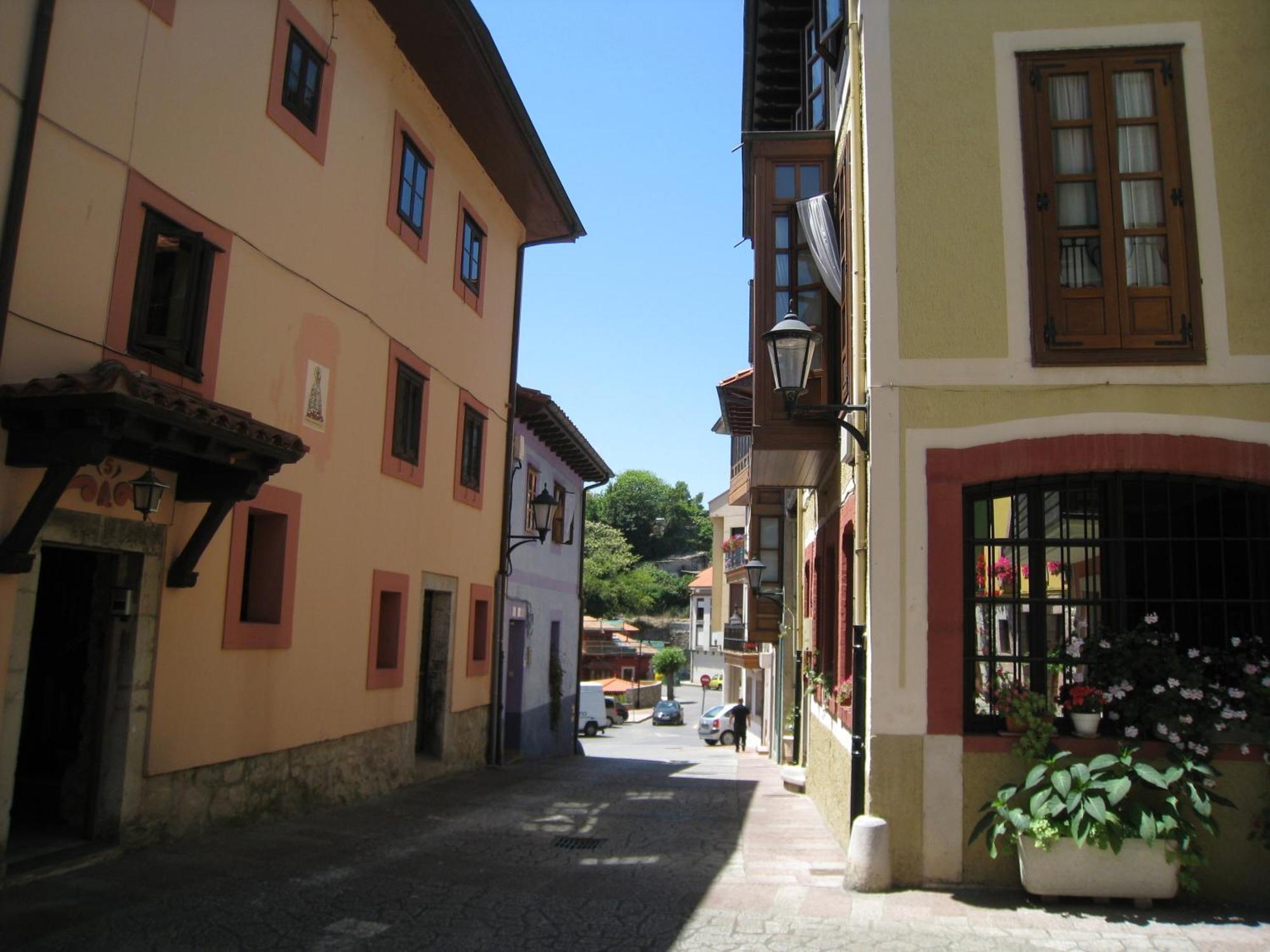 Hostal Casa Cotiellu Llanes Exterior foto